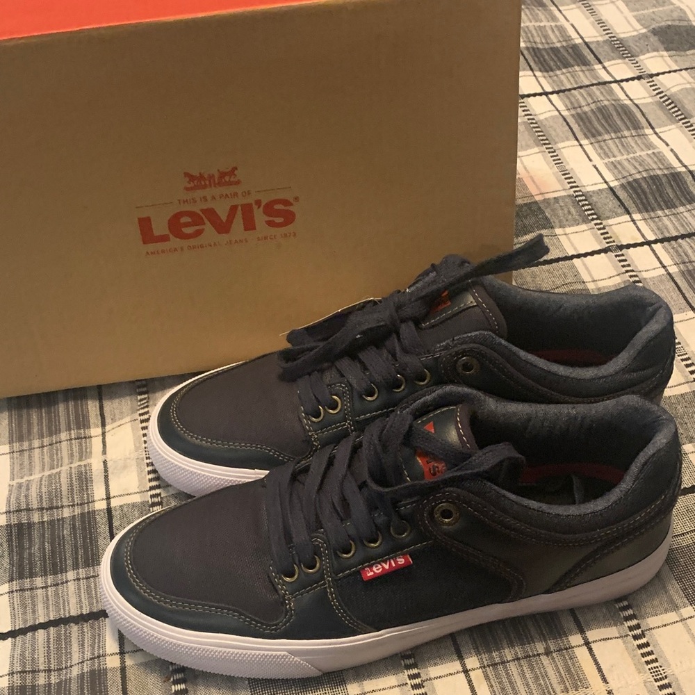 Levi's denim Men's Navy Sneakers with White Sole